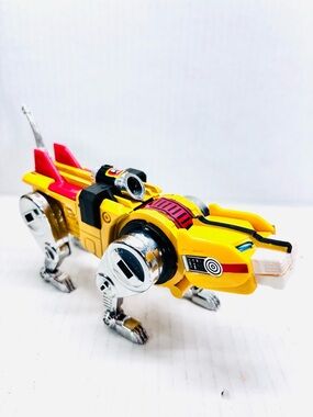 VOLTRON GOLION D Y&K Version Yellow Lion Made In Taiwan 1981 Bandai Vintage